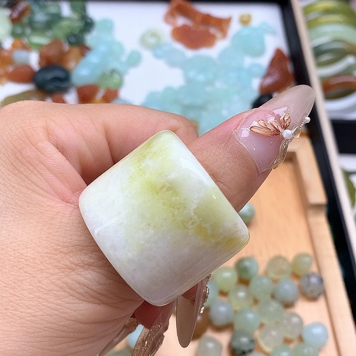 蛇纹石玉扳指未镶嵌用****8