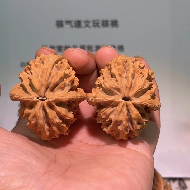 ゞ***ご把件文玩核桃招财鼠