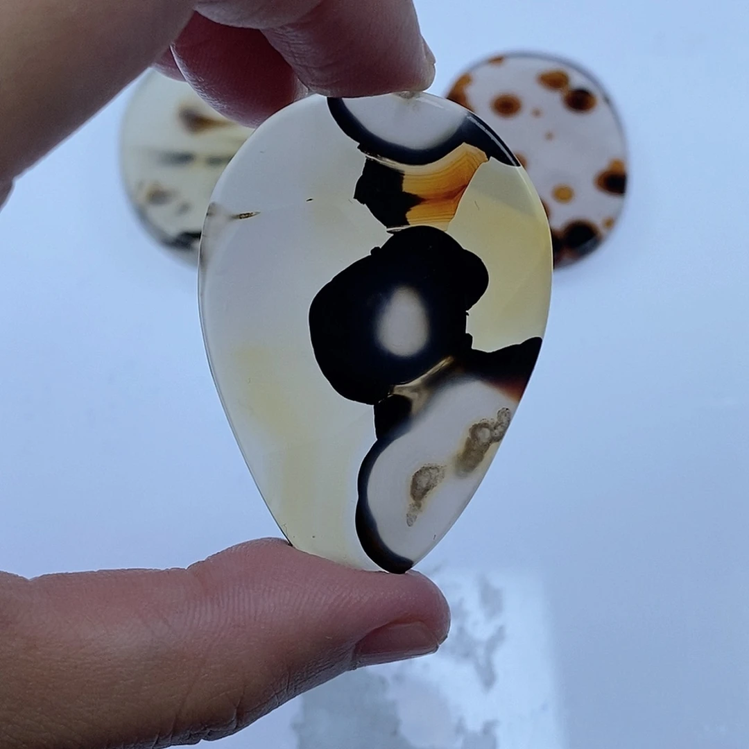 玛瑙/玉髓未镶嵌珠宝半成品