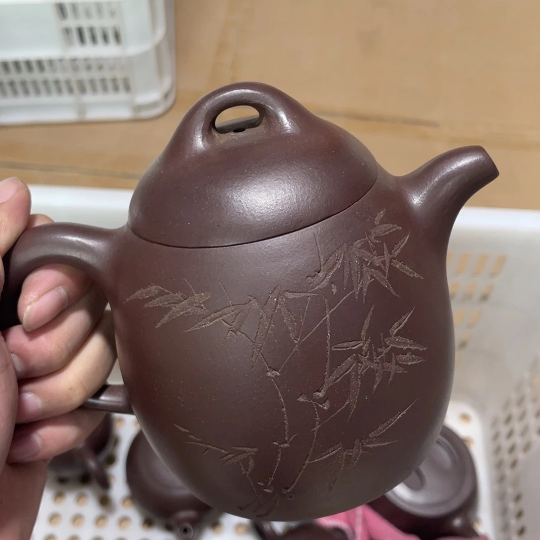紫砂茶壶老厂紫砂壶一件。