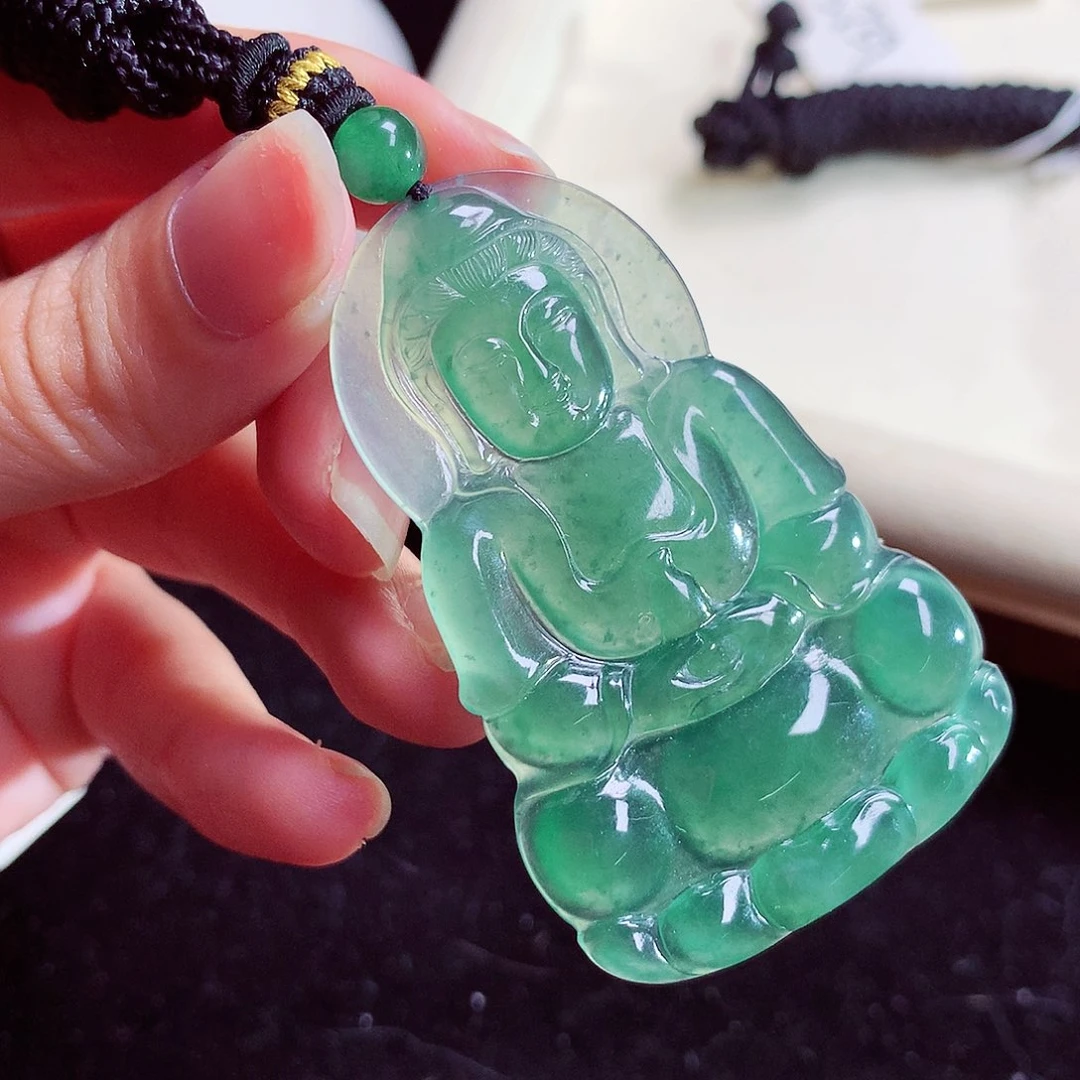 颈饰未镶嵌翡翠天然