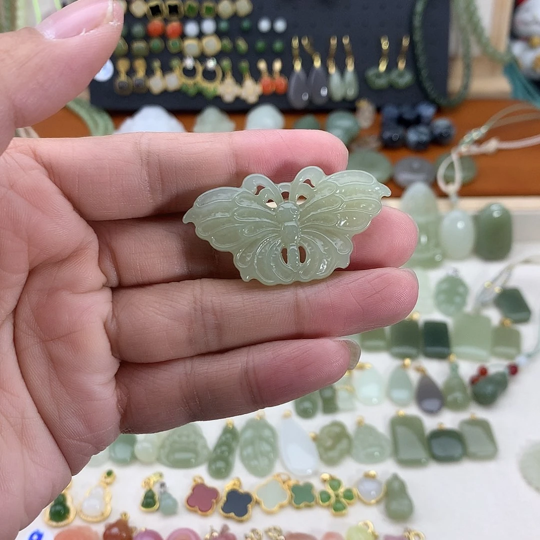 和田玉未镶嵌吊坠(不含链)