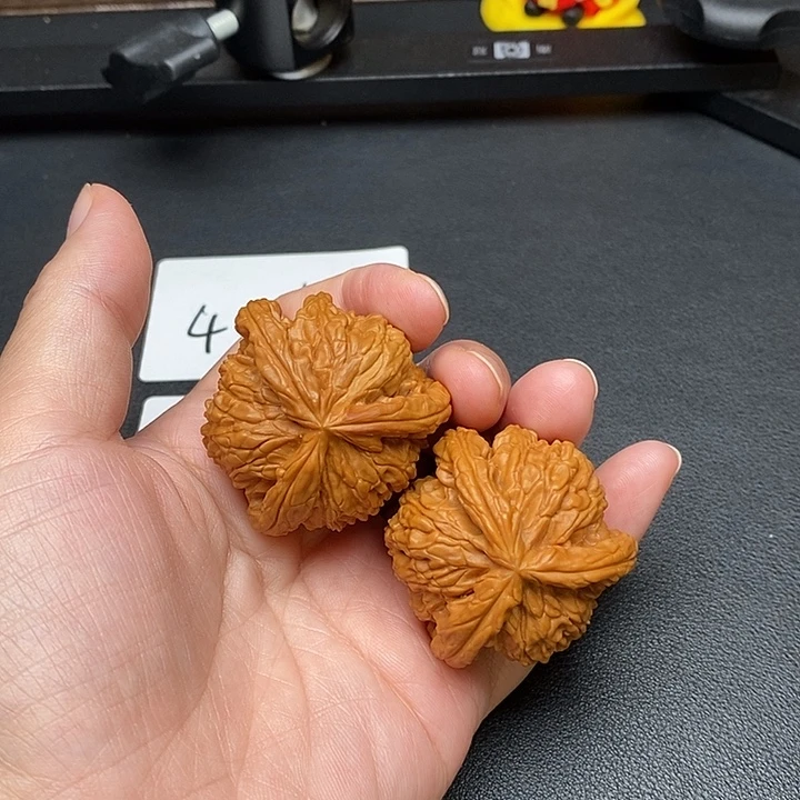 小***啊文玩核桃把件白奔