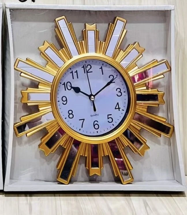 金色挂墙表TAM SAAT（款式随机发货）