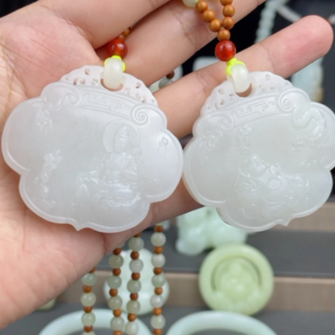【闪购商品】颈饰未镶嵌和田玉