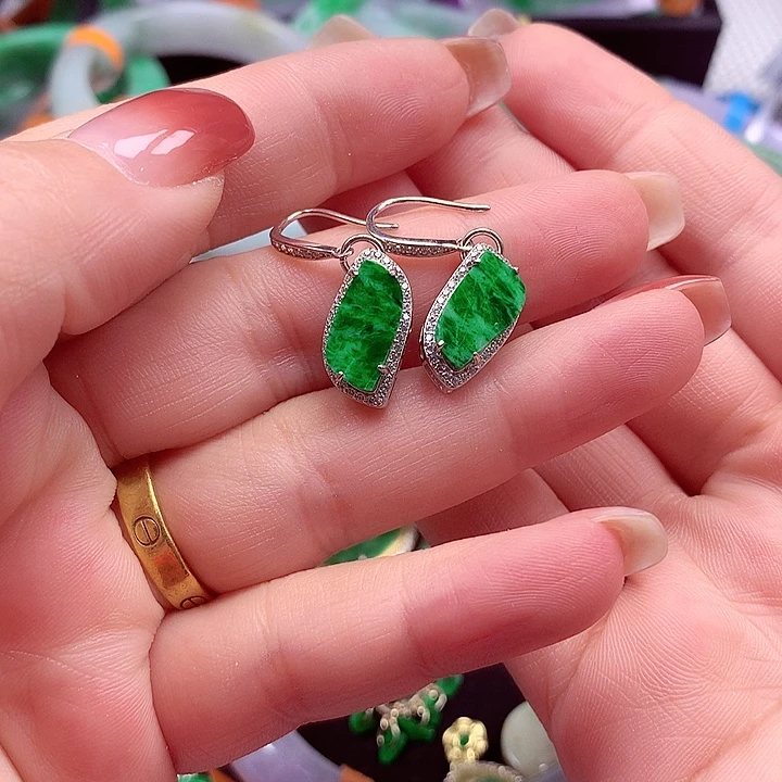 翡翠银S925镶嵌颈饰翡翠