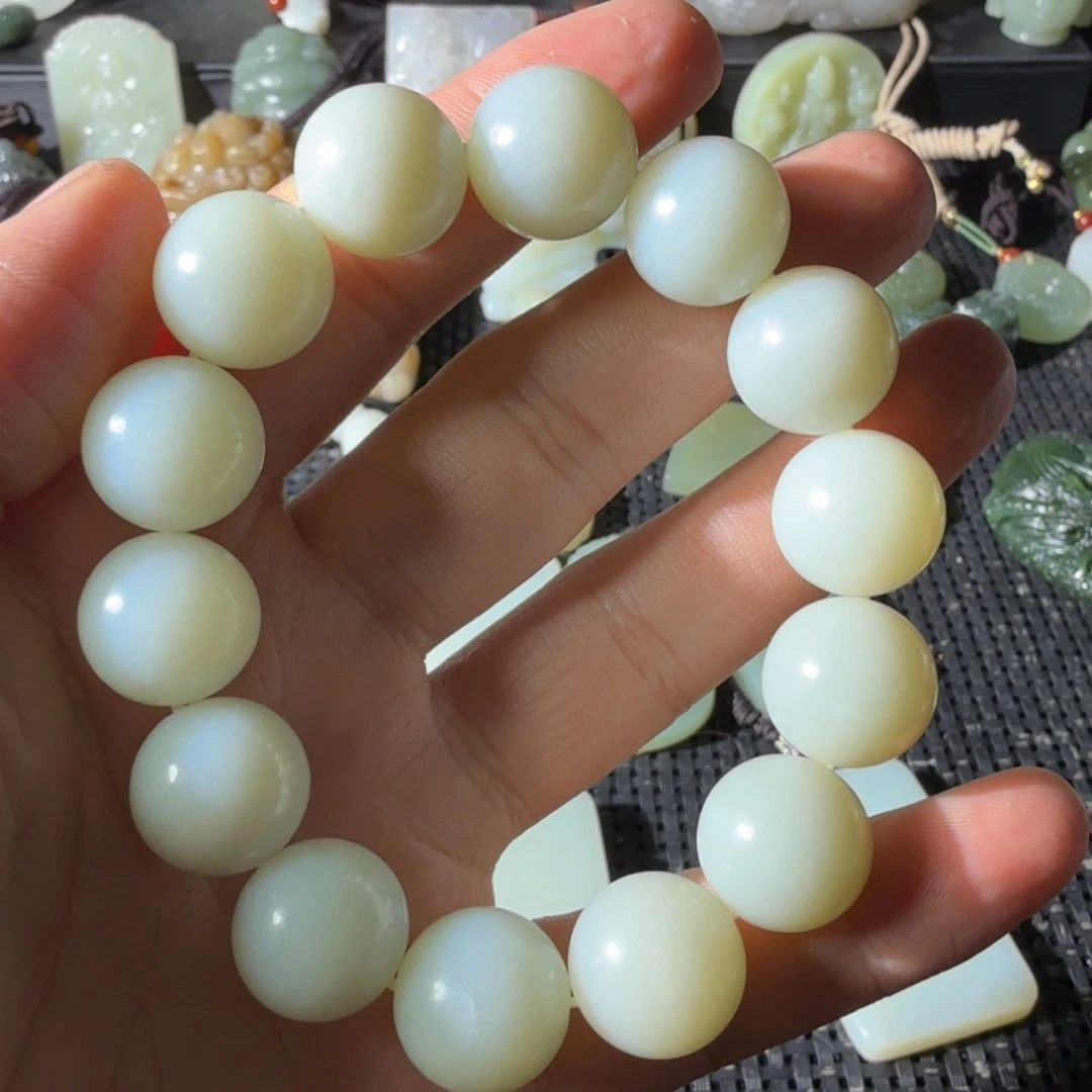 @***m和田玉未镶嵌颈饰