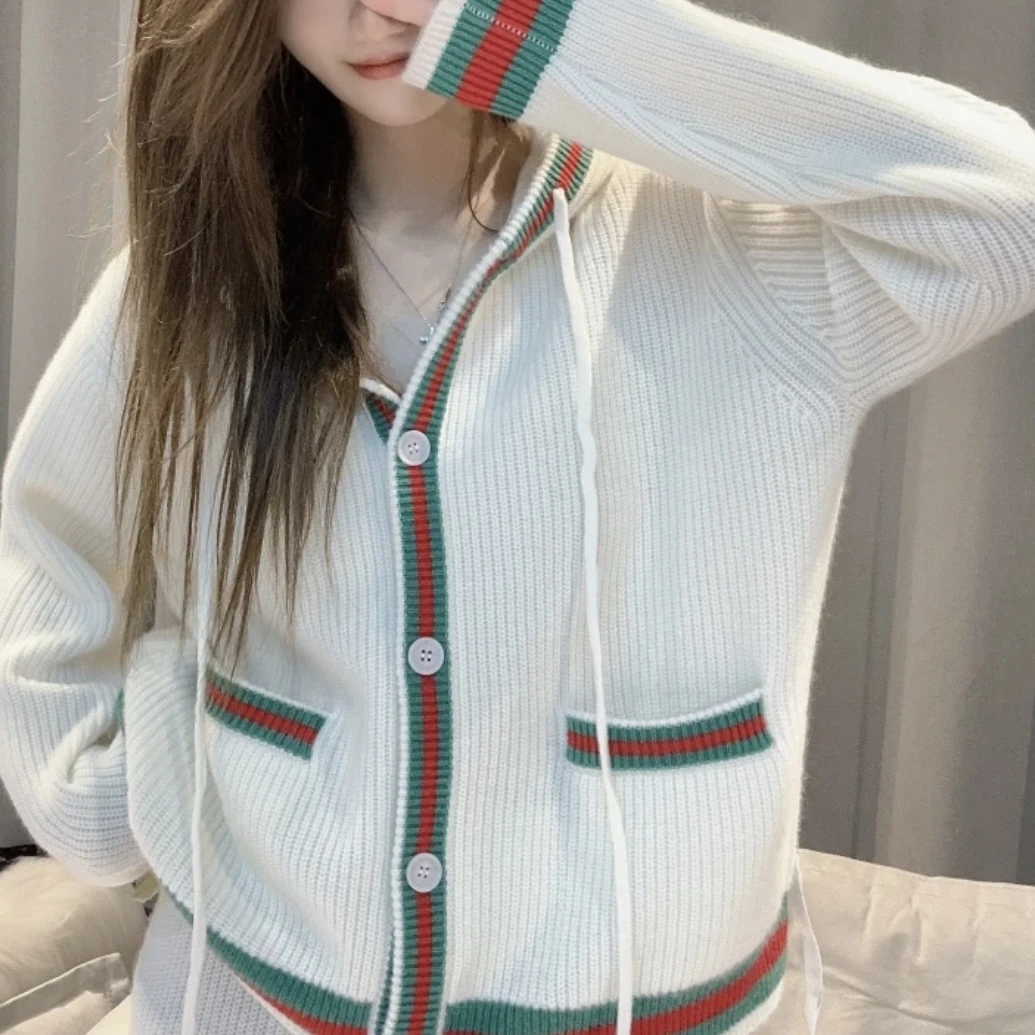 【100%山羊绒】240012-简约时尚撞色连帽抽绳针织羊绒开衫