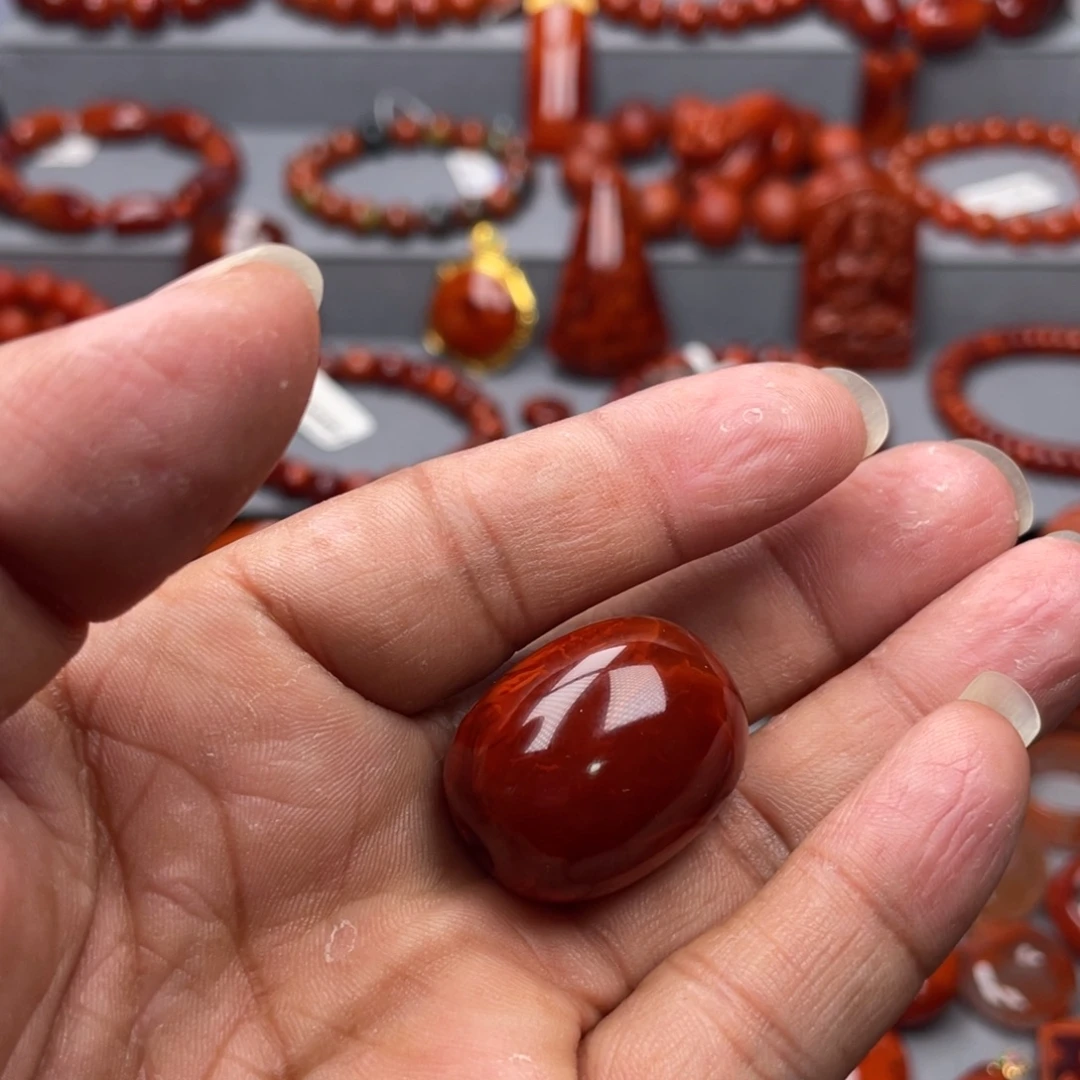 南红玛瑙未镶嵌珠宝奇石吊坠