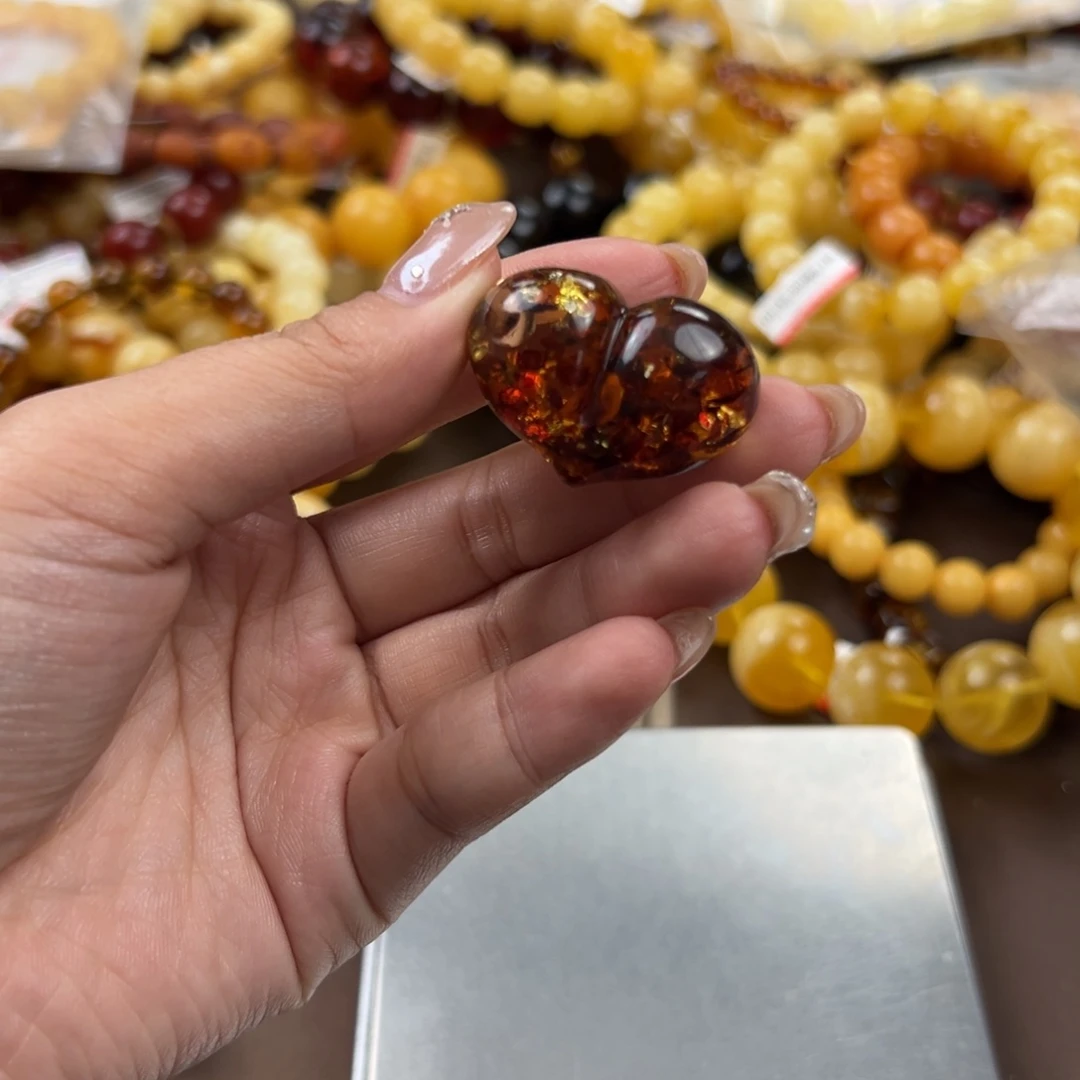 琥珀未镶嵌珠宝奇石