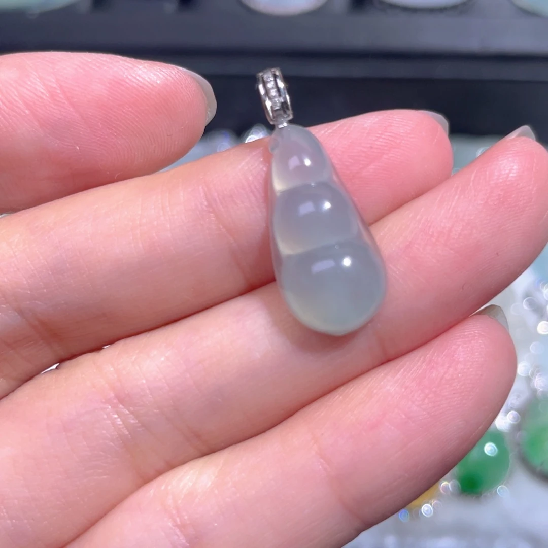 颈饰18K金镶嵌翡翠翡翠