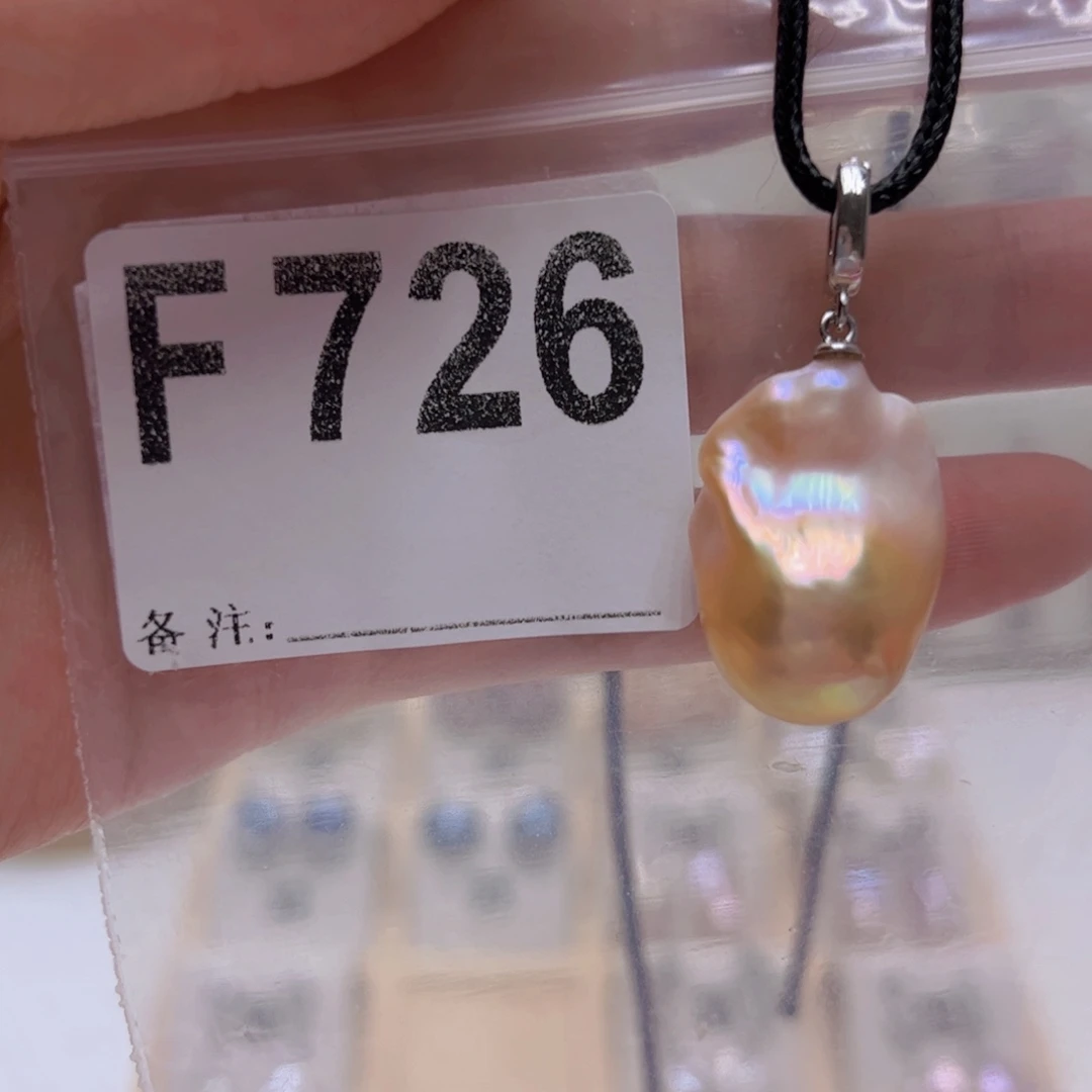 颈饰未镶嵌淡水珍珠