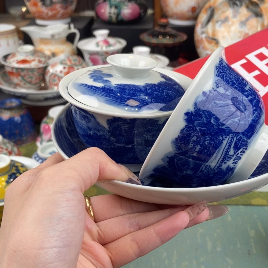 ゛****月陶瓷的设计师是一款