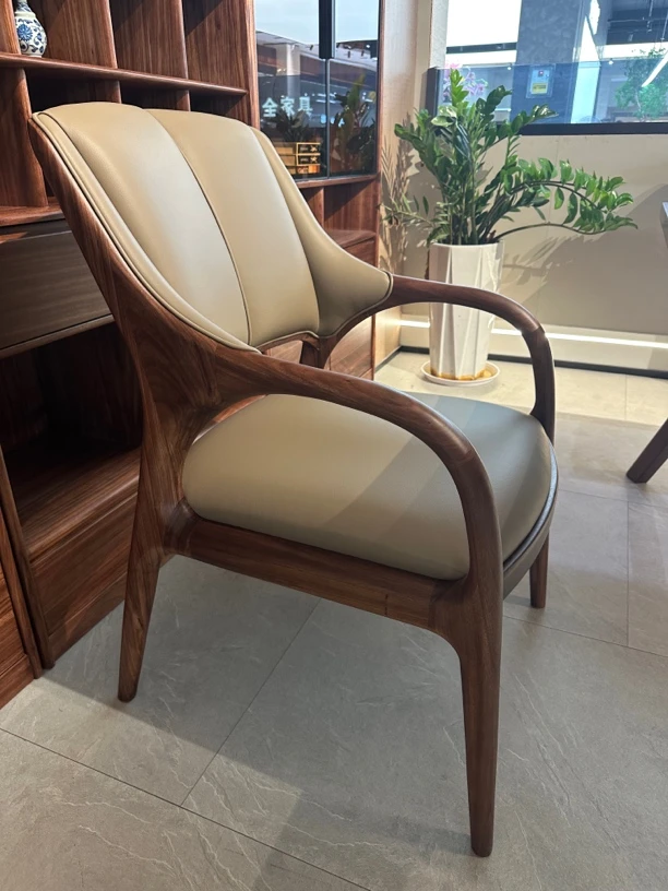 意式乌金木休闲椅茶桌主人椅子真皮软豪高端大气办公椅