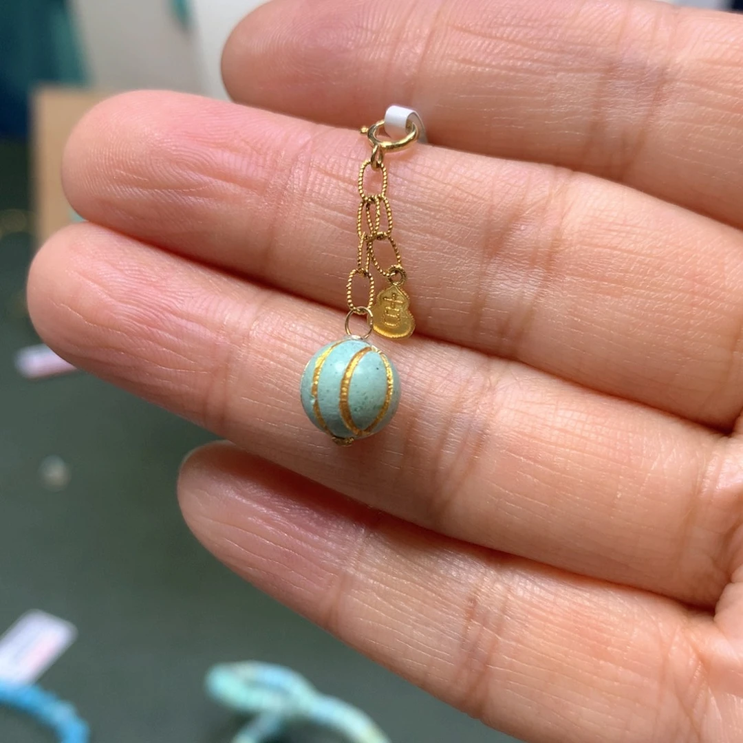 绿松石18K金镶嵌挂件