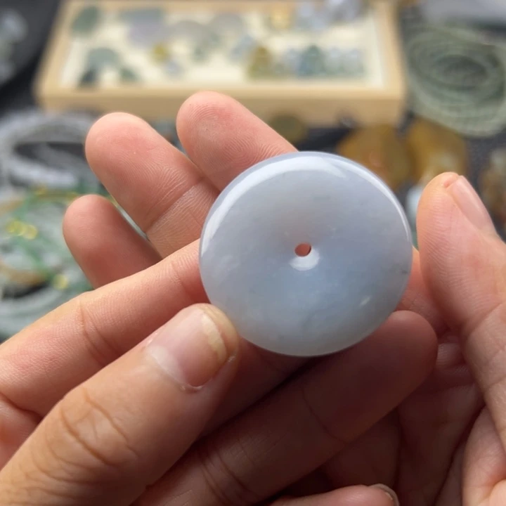 颈饰未镶嵌翡翠扣子