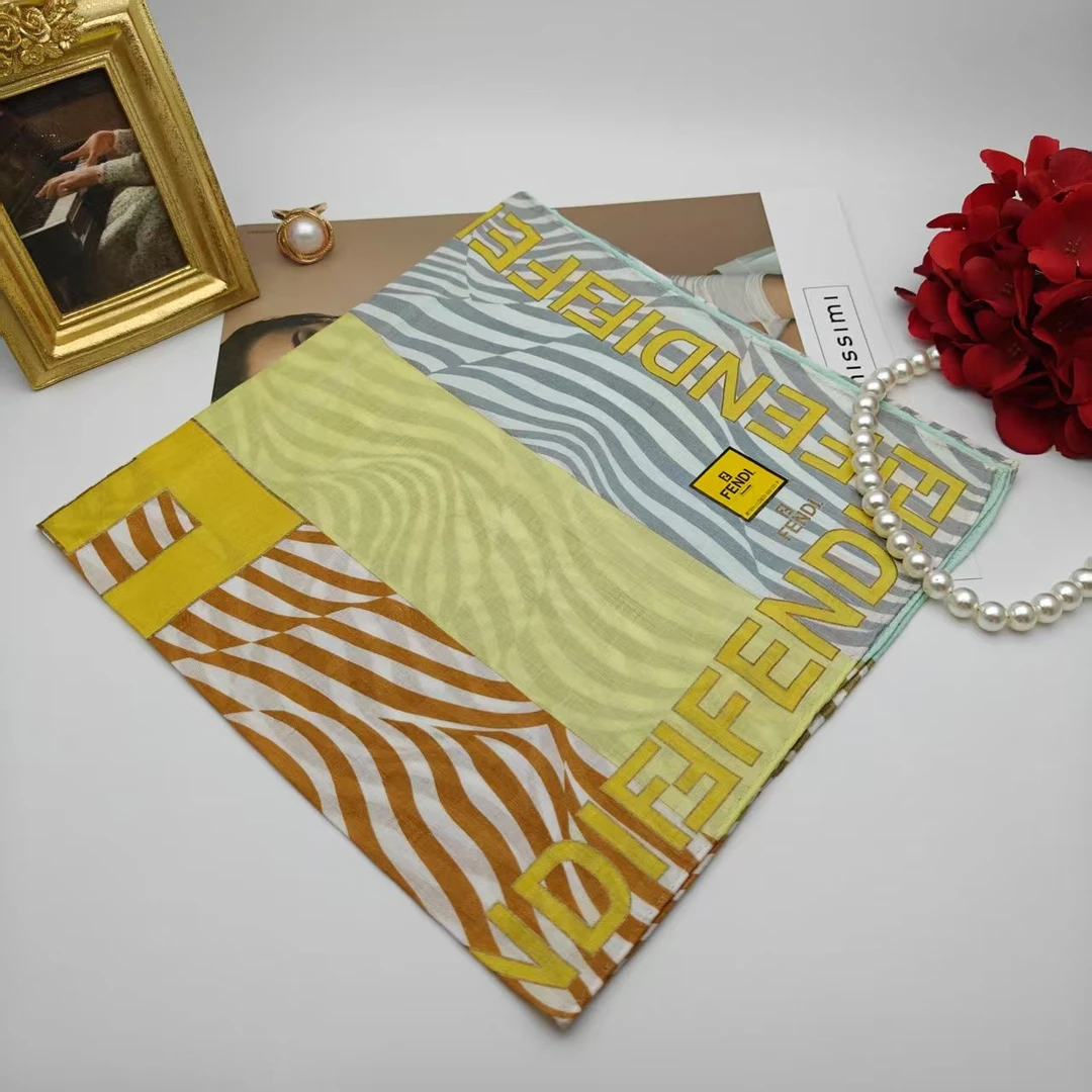 95新 FENDI/芬迪 海囤/芬迪/丝巾/yy05269