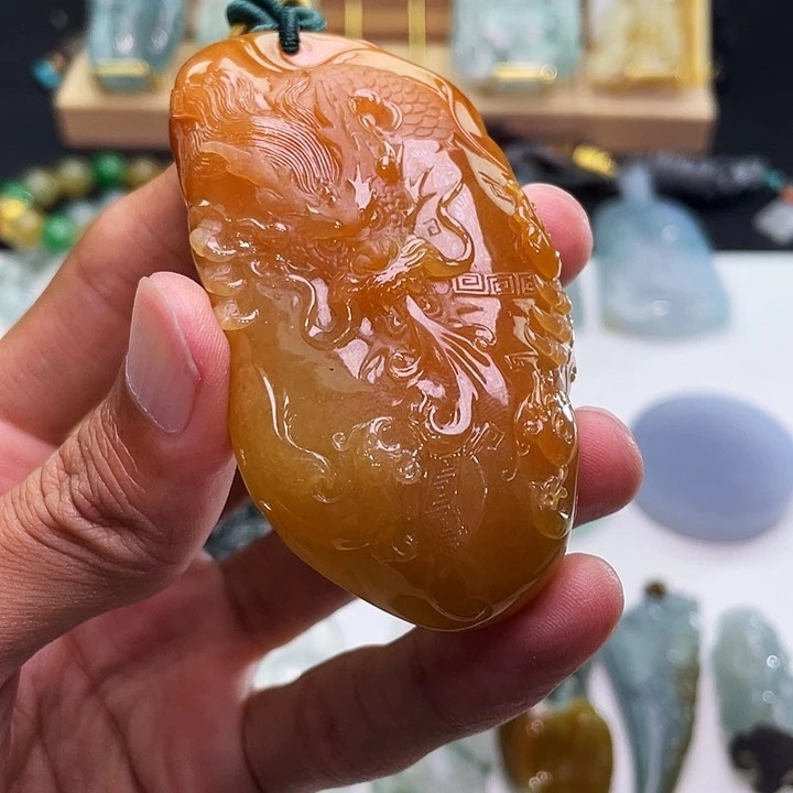 散珠翡翠翡翠黄翡龙牌