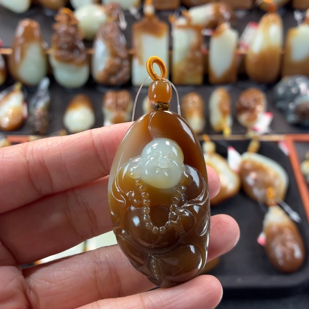 颈饰未镶嵌和田玉