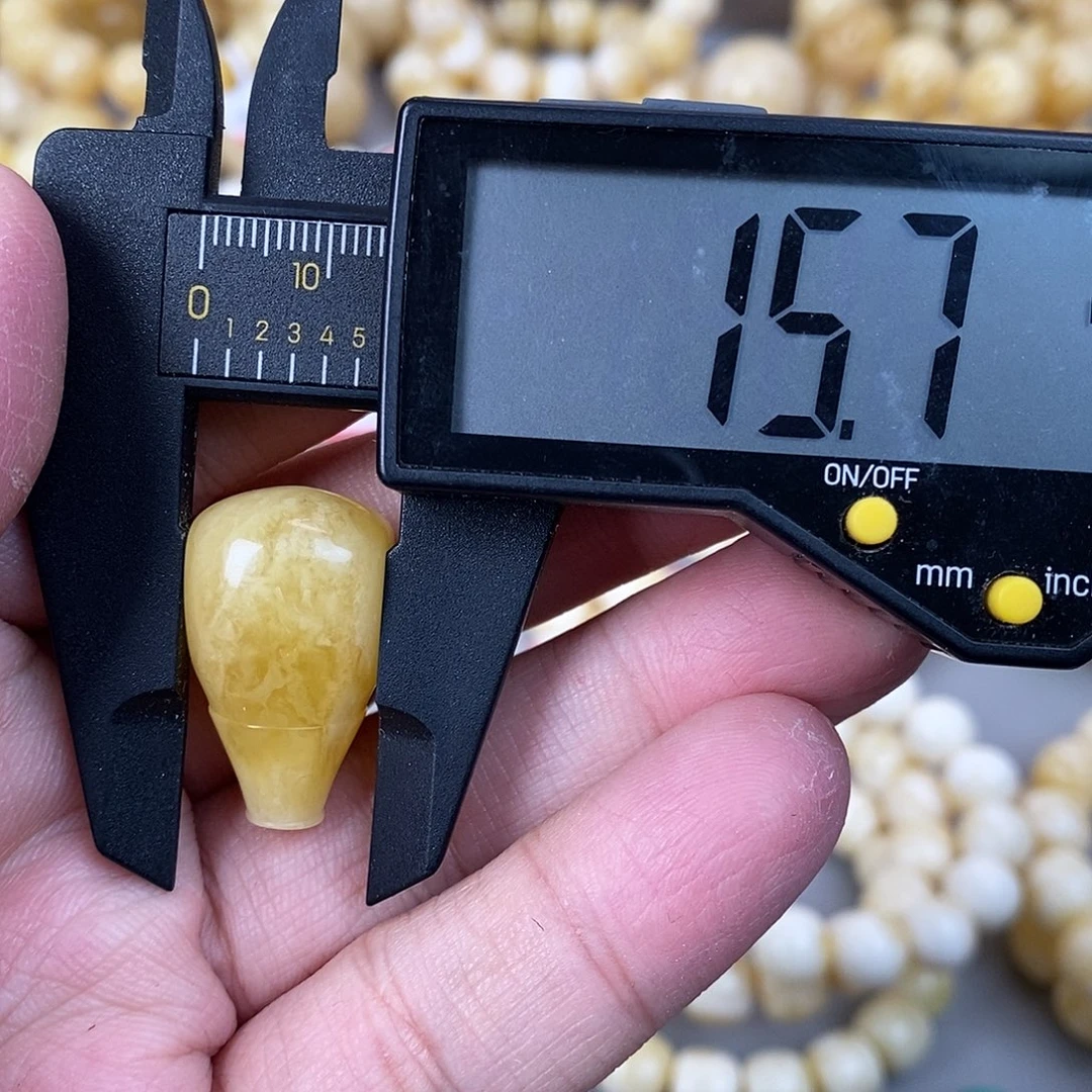 蜜蜡未镶嵌珠宝奇石3.7g
