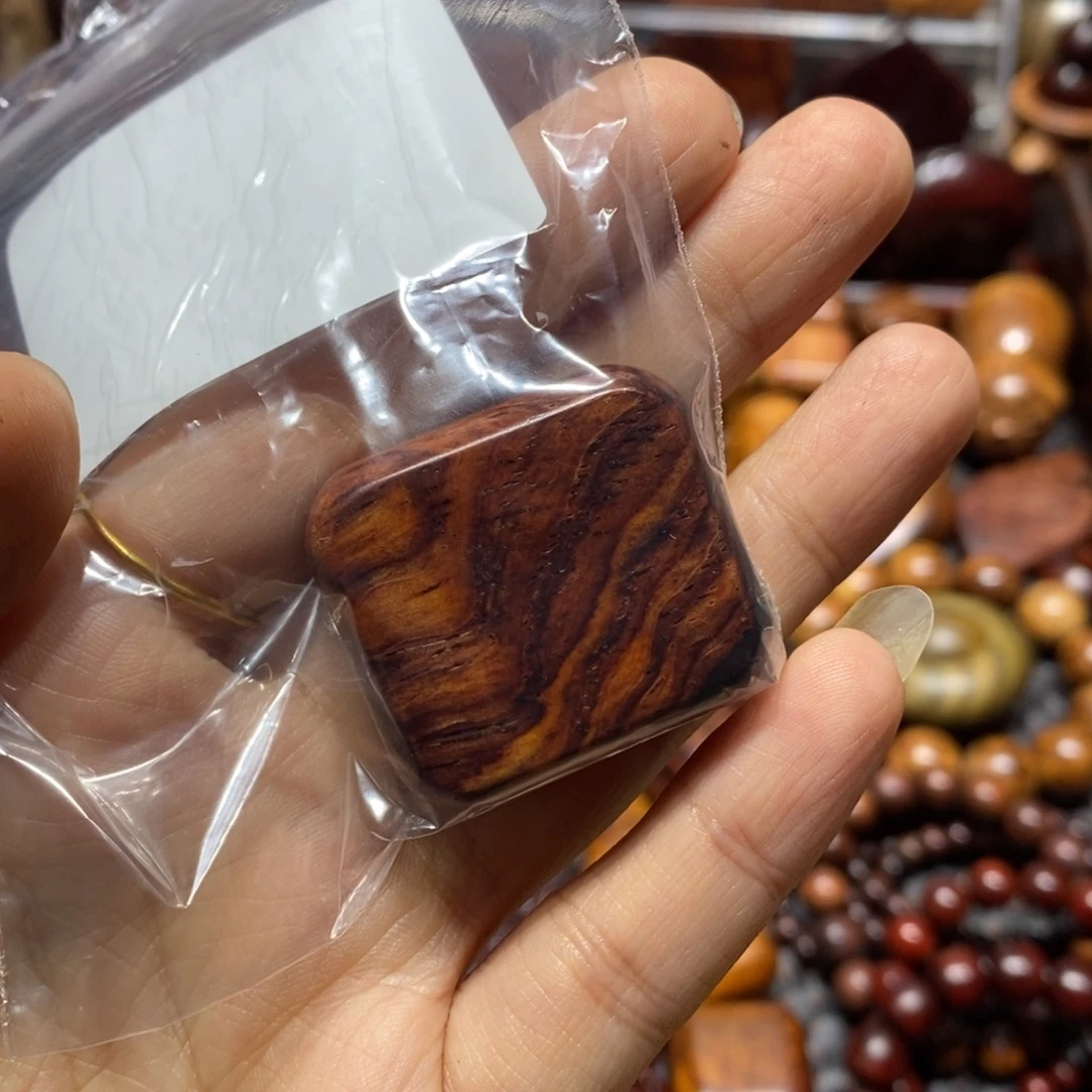 朴***厂微凹黄檀（南美大红酸枝）