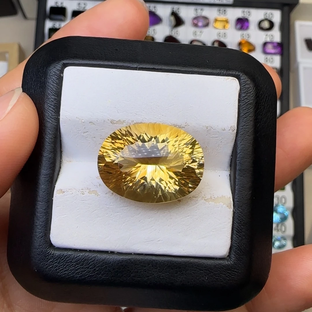 黄晶未镶嵌珠宝半成品天然16.16克拉