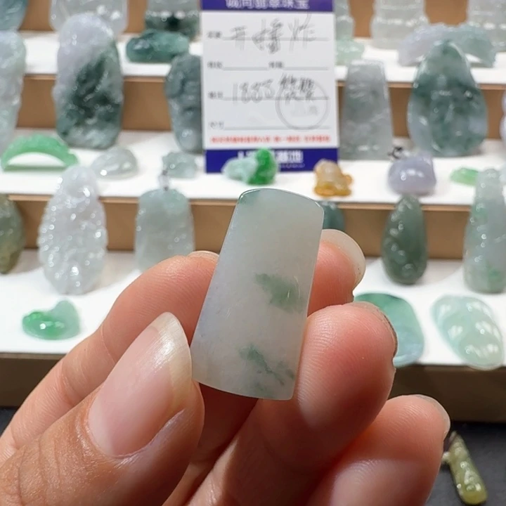 翡翠未镶嵌项链翡翠的