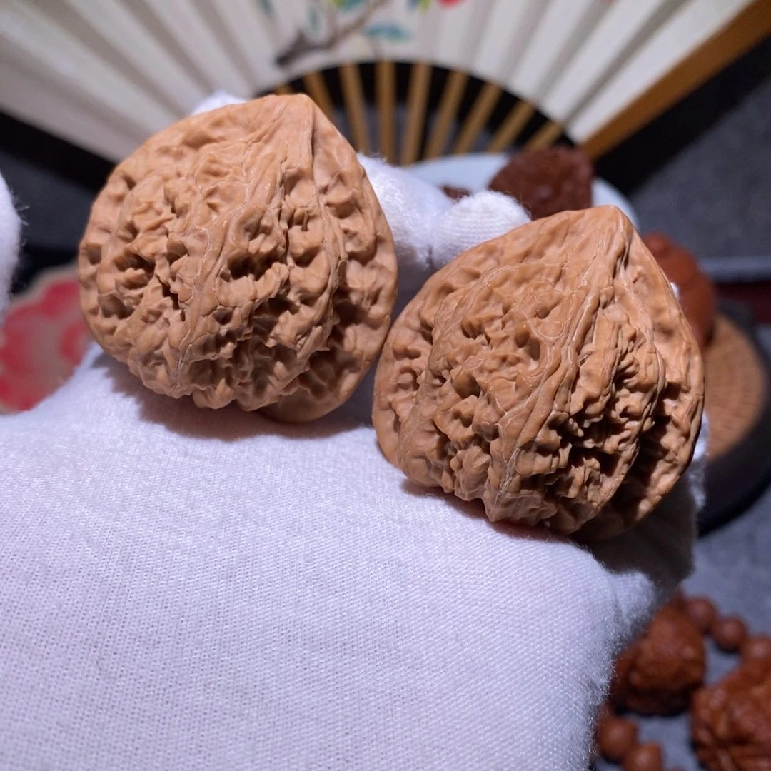 转***圈文玩核桃吊坠42马蹄