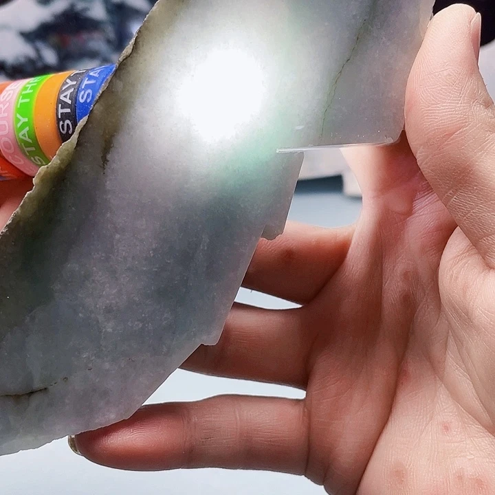翡翠未镶嵌颈饰翡翠片料