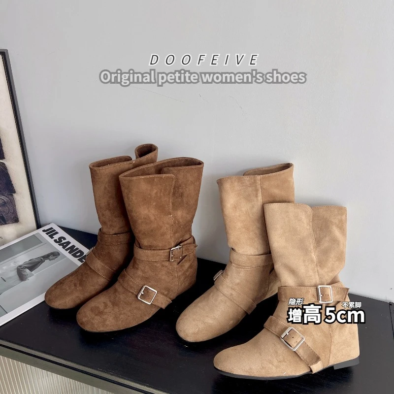 朵菲雯DOOFEIVE~复古皮带扣中筒靴女25新款显瘦西部内增高马丁靴