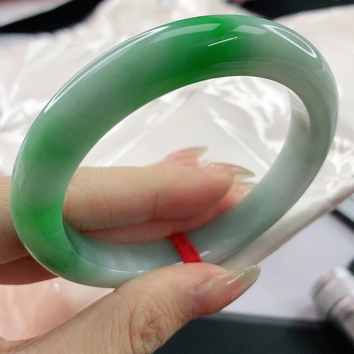 未镶嵌手镯翡翠，354