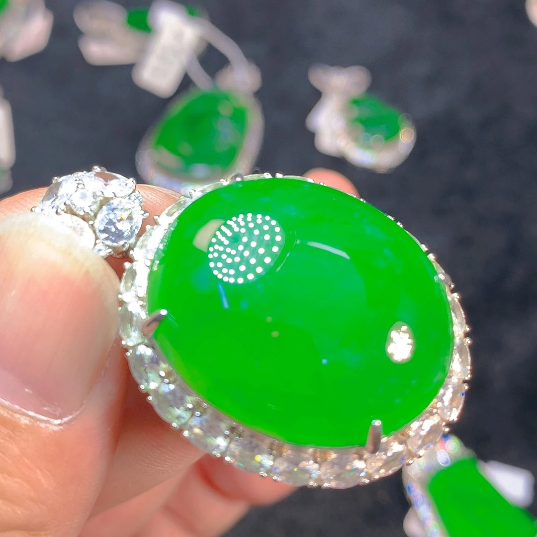 颈饰银S925镶嵌翡翠