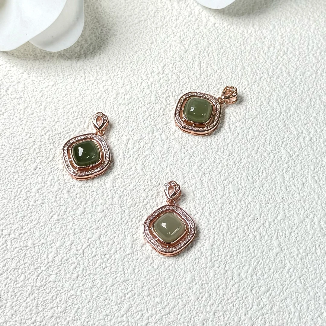 和田玉方糖吊坠 A-1404多样性发其一