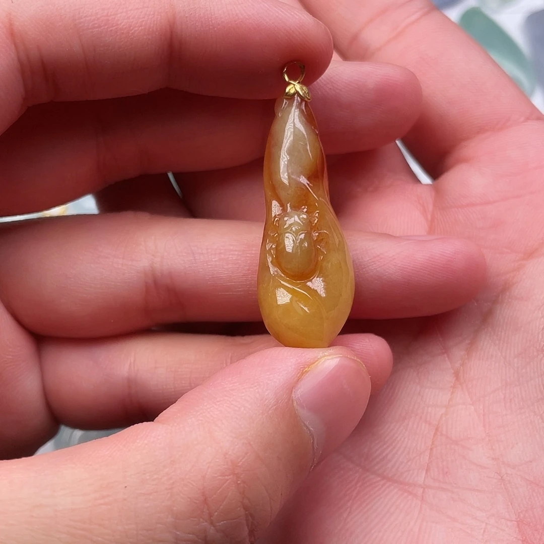 翡翠18K金镶嵌颈饰翡翠