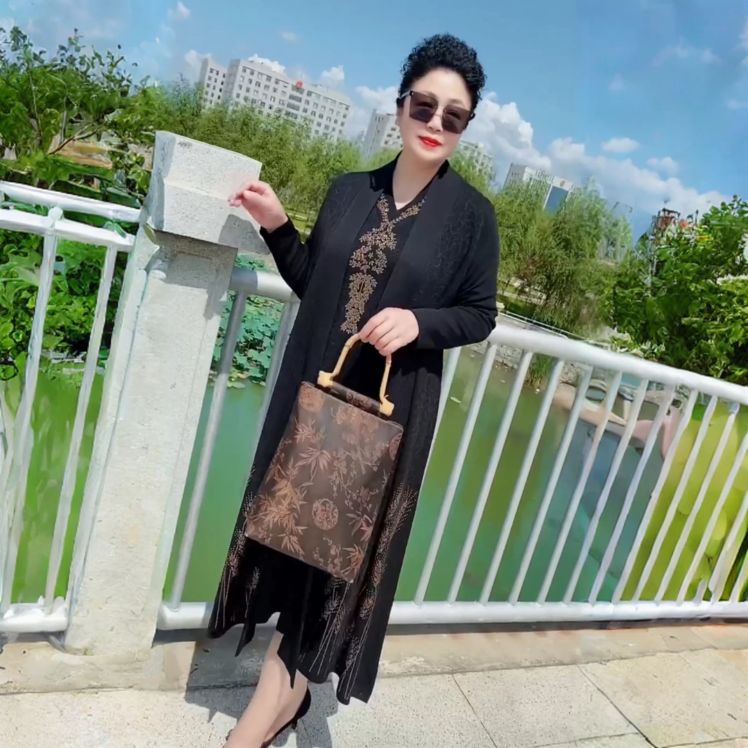 2026时尚原版重工烫钻连衣裙＋外套针织两件套妈妈装气质轻奢