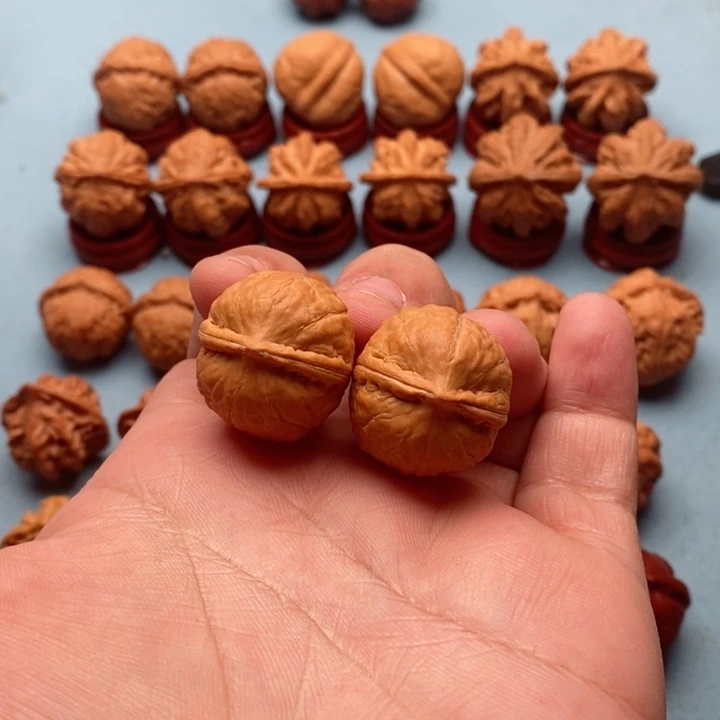 文玩核桃把件元宝