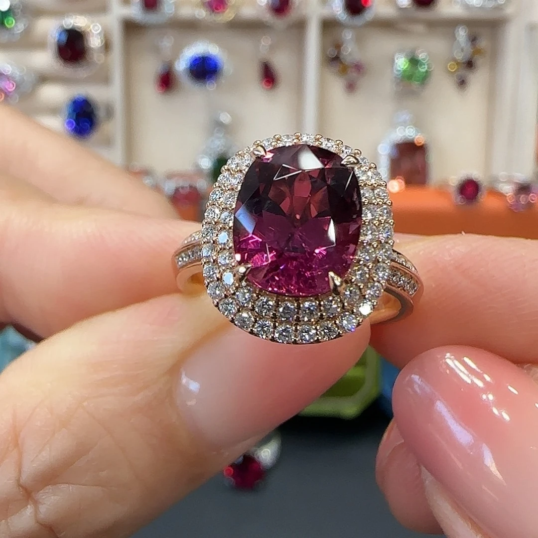 18K金镶嵌戒指碧玺3.68ct