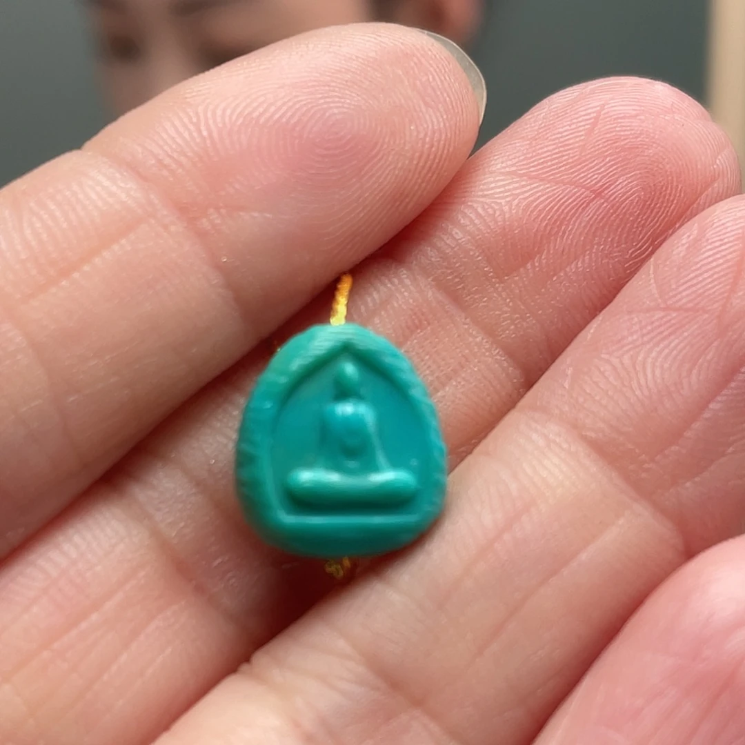 绿松石未镶嵌颈饰