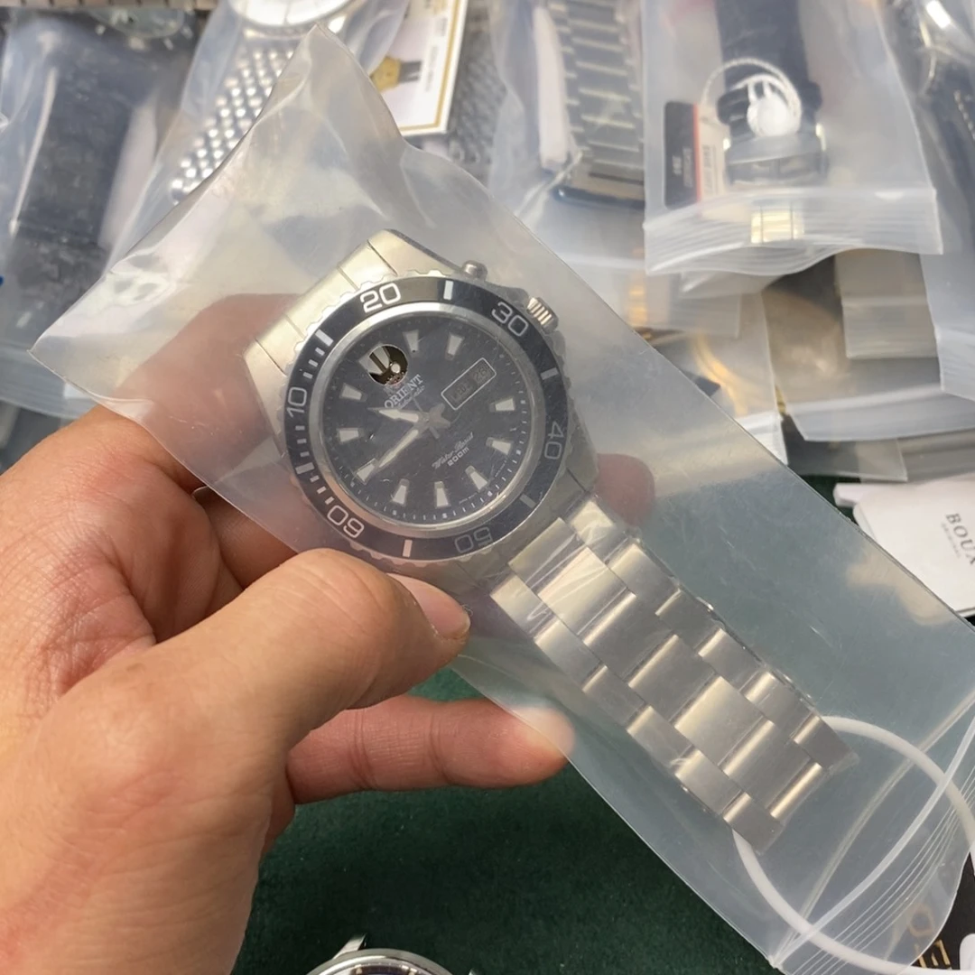 路*梅孤品闪电购手表一个