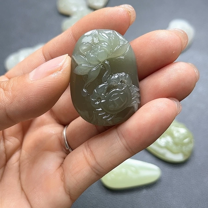 【闪购商品】颈饰未镶嵌和田玉知*耶