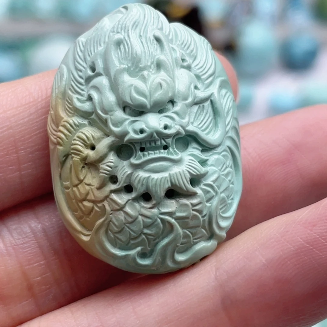 方***头未镶嵌绿松石珠宝奇石