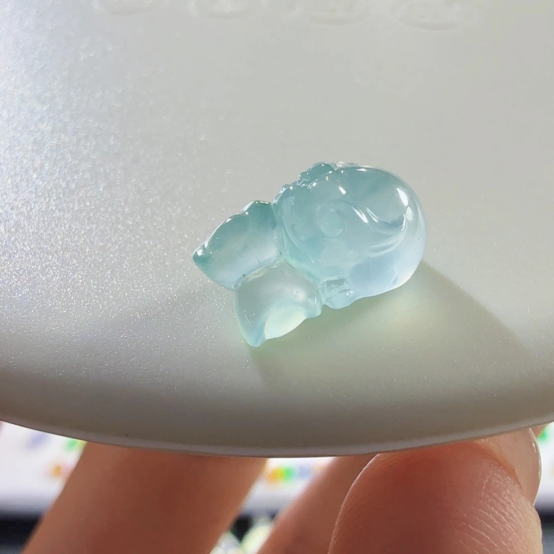 翡翠未镶嵌颈饰金蟾