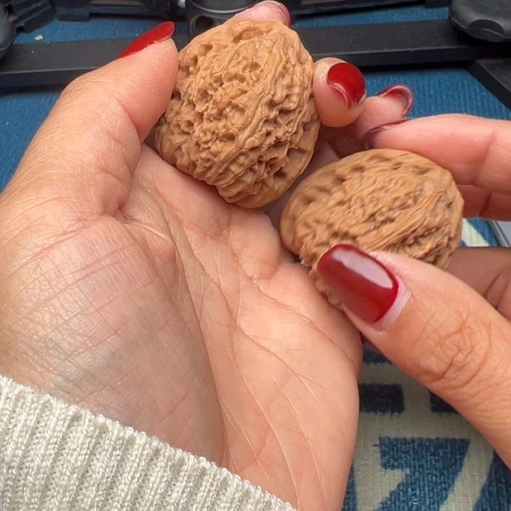 吊坠桃核文玩南疆石