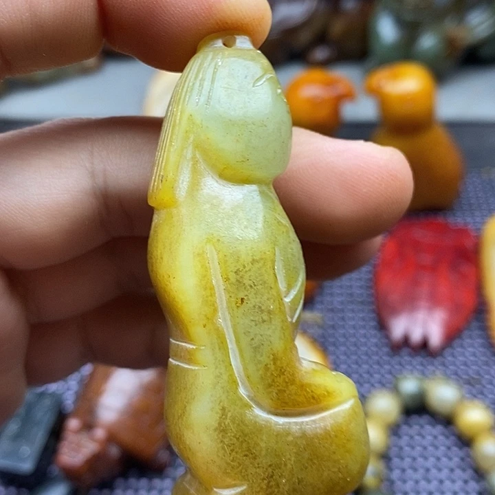 未镶嵌蛇纹石玉颈饰