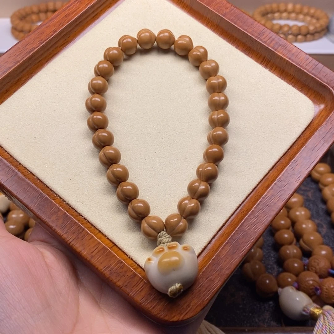 【闪购商品】手串猴头核桃小屁桃9➕