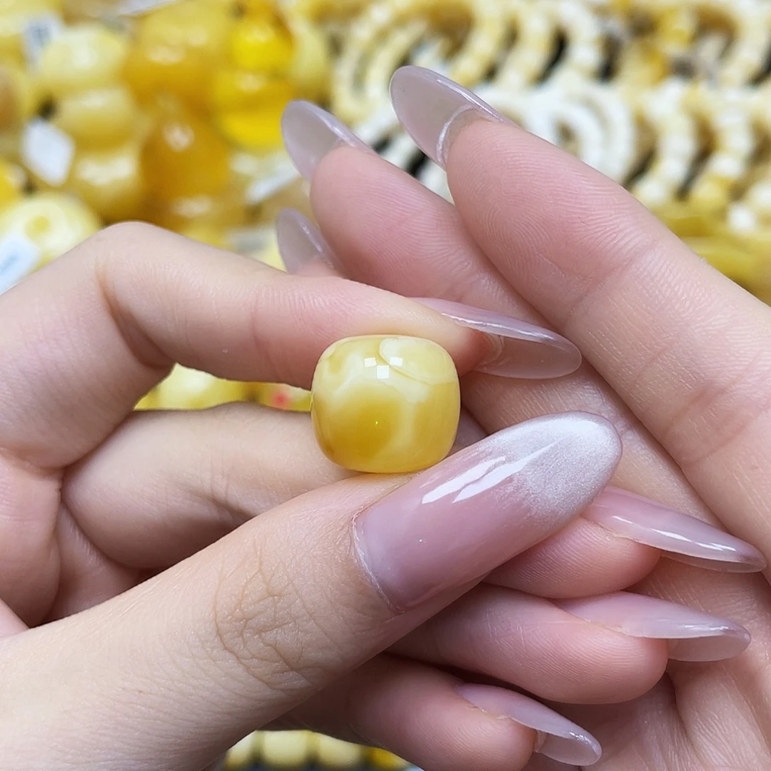 蜜蜡未镶嵌裸石老型14.7✖️13.4mm