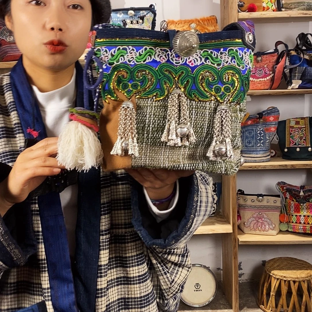 织绣手工制作工艺包包