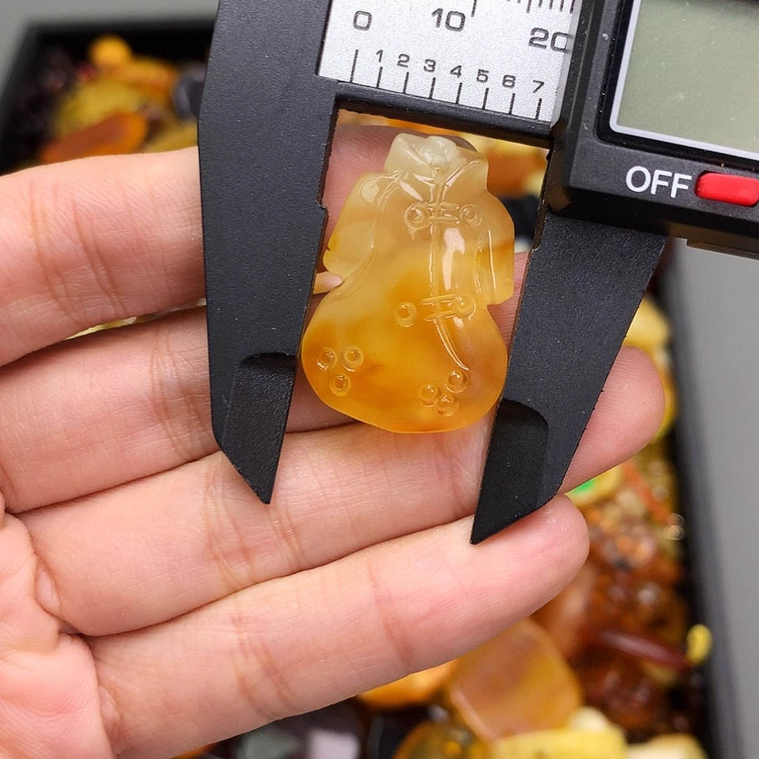 琥珀未镶嵌珠宝奇石