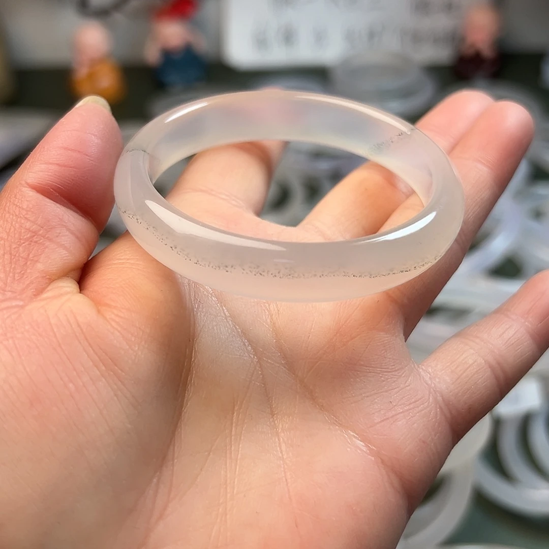 玛瑙/玉髓未镶嵌手镯52.7