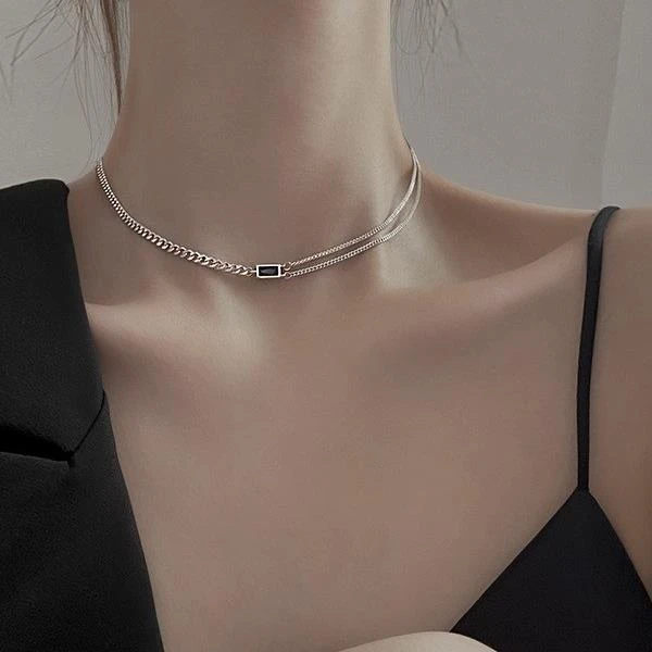 合金亚克力吊坠 新款黑色方块项链夏小众锁骨链嘻哈个性轻奢百搭